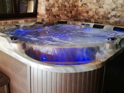 Vířivka MEDUZA s přelivem