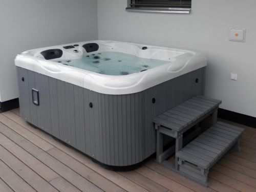 Vířivka na venkovní terase Frýdek Místek