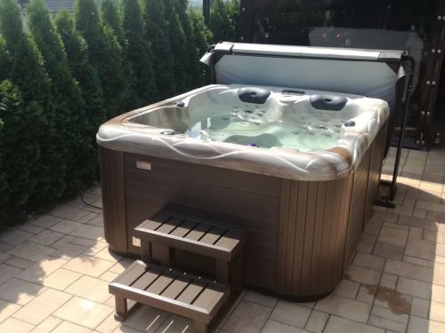 Venkovní vířivka DIANA