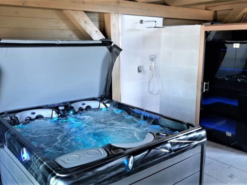 Vířivka ALCORA v domácím wellness