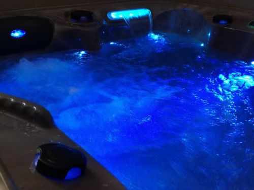 Vířivka MIRA s LED osvětlením